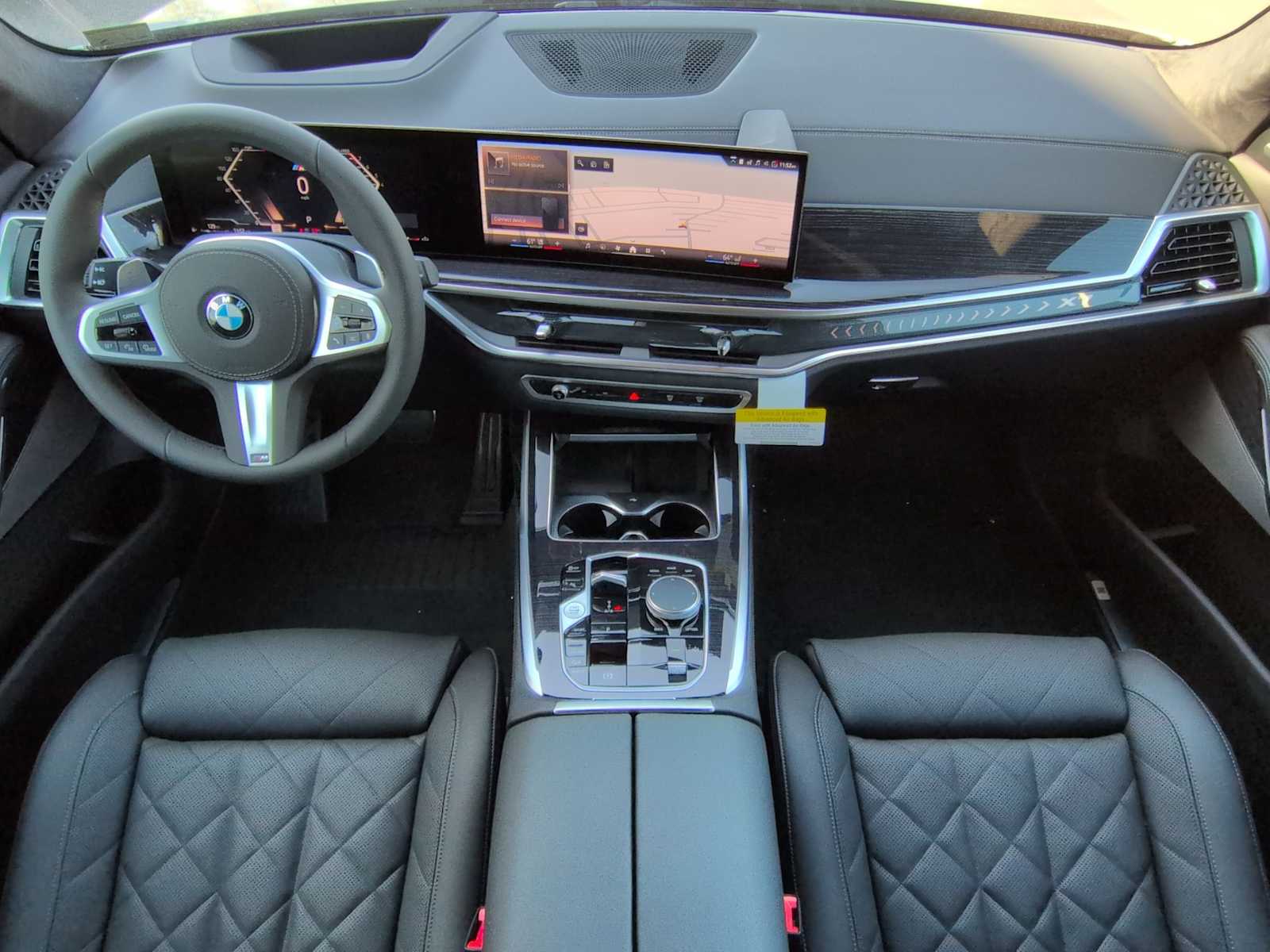 Thumbnail: 2026 BMW X7 - 16