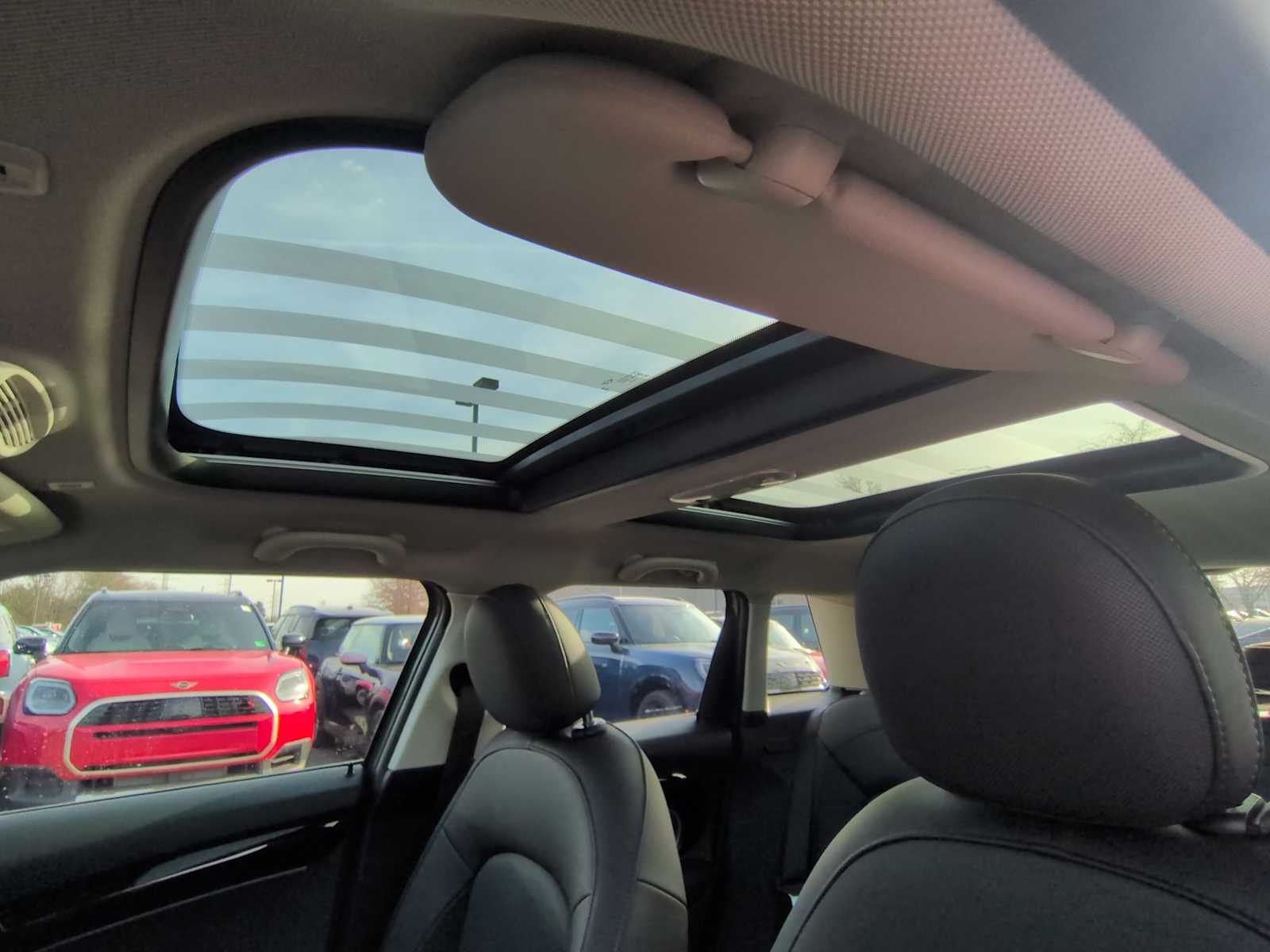 Thumbnail: 2023 MINI Cooper Hardtop - 20