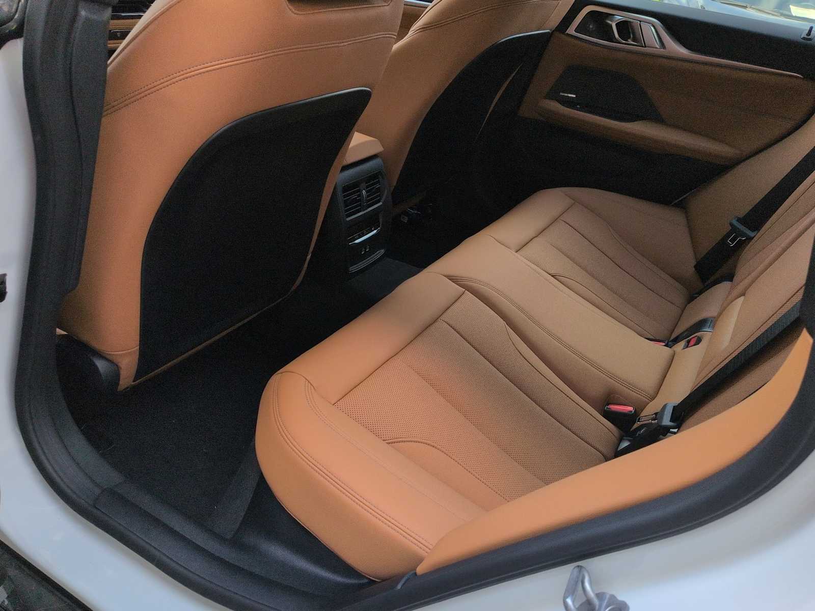 Thumbnail: 2026 BMW i4 - 19