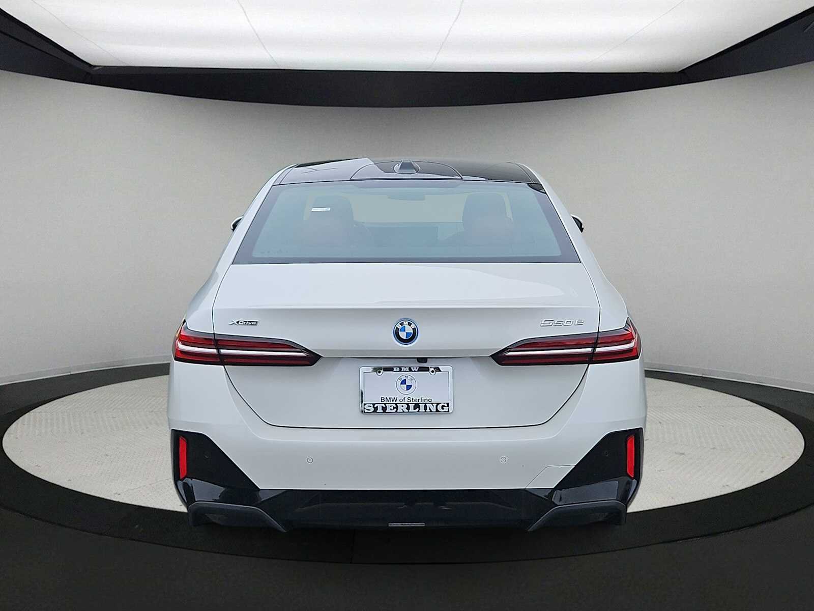 Thumbnail: 2026 BMW 5 Series - 7