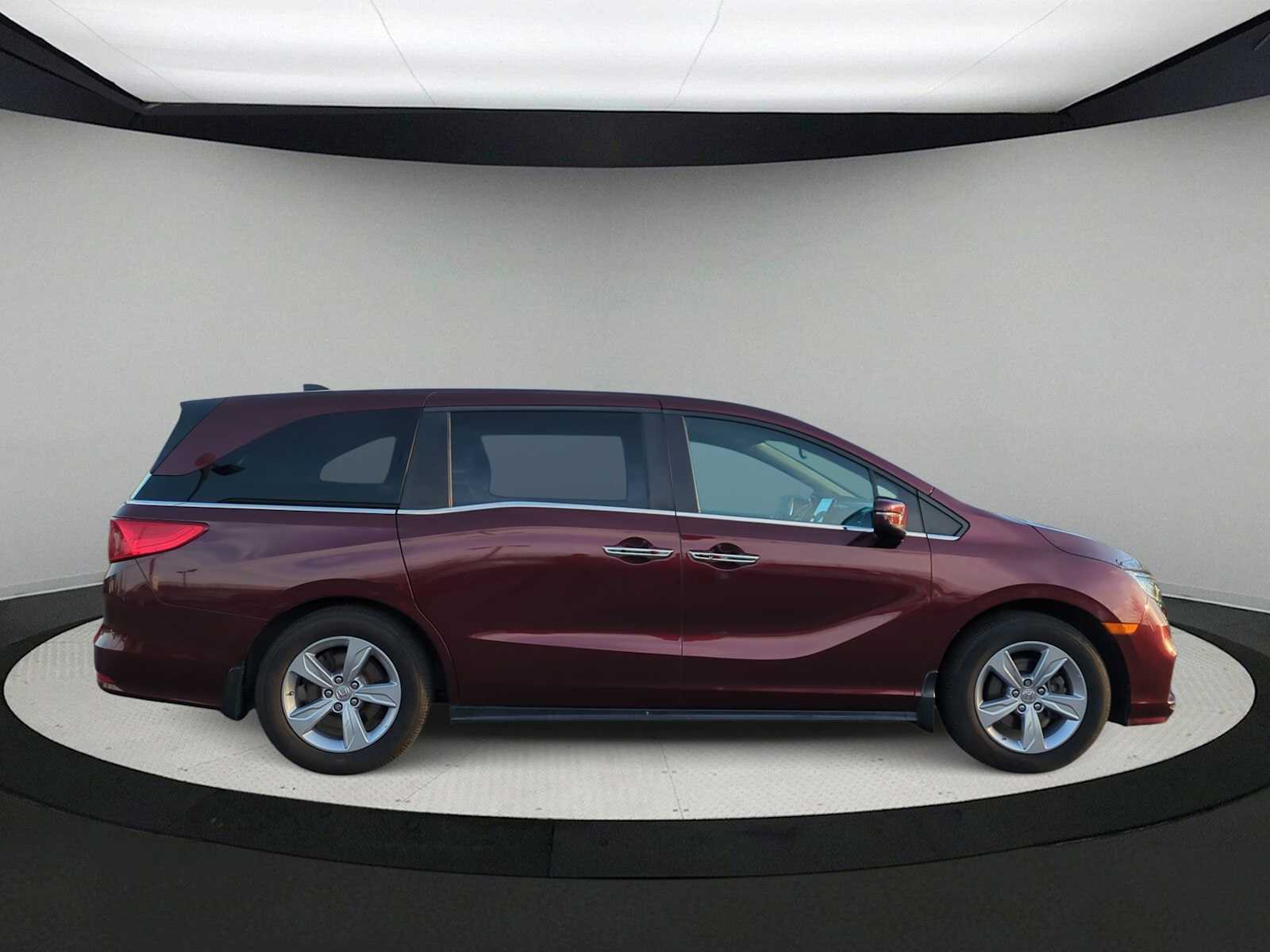 Thumbnail: 2018 Honda Odyssey - 9