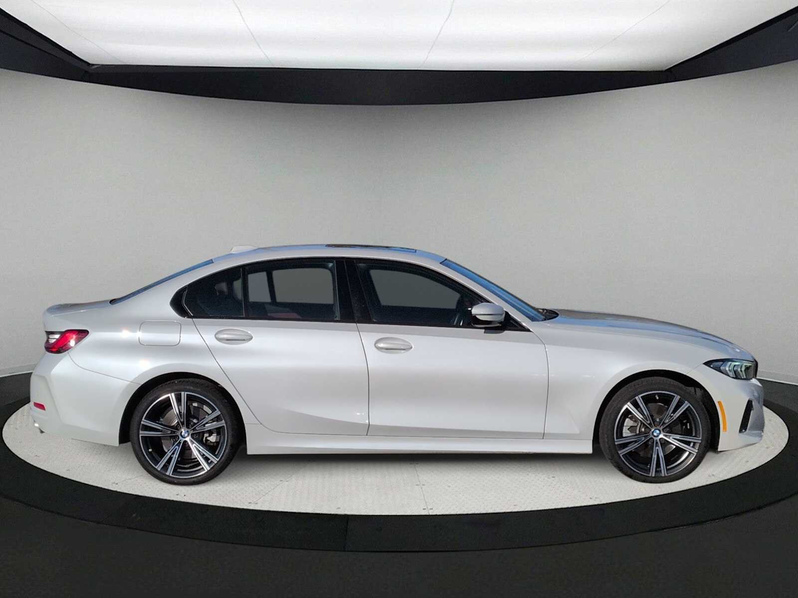 Thumbnail: 2023 BMW 3 Series - 9