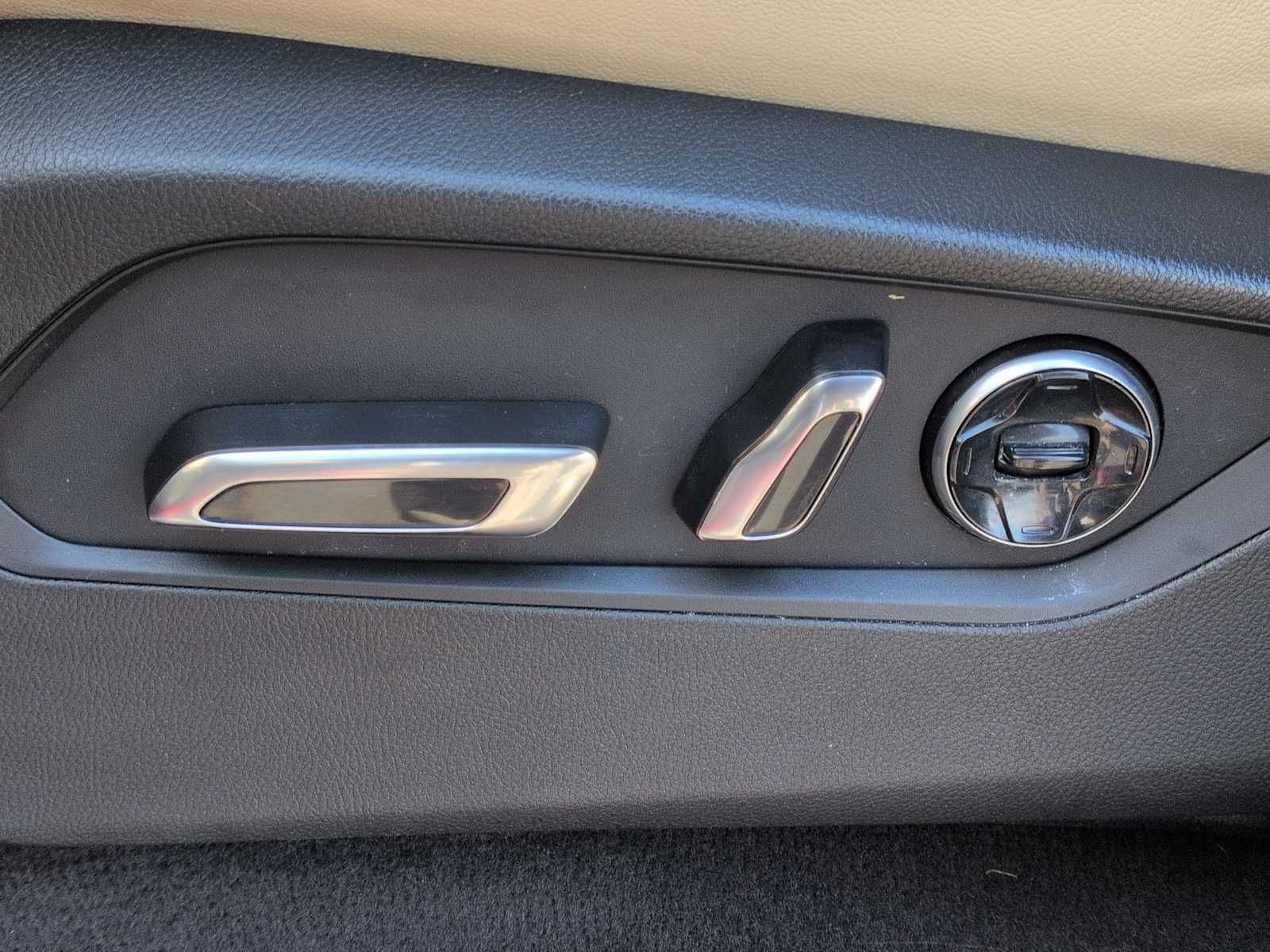 Thumbnail: 2022 Acura MDX - 18