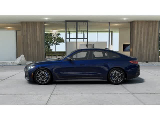 Thumbnail: 2026 BMW 4 Series - 4