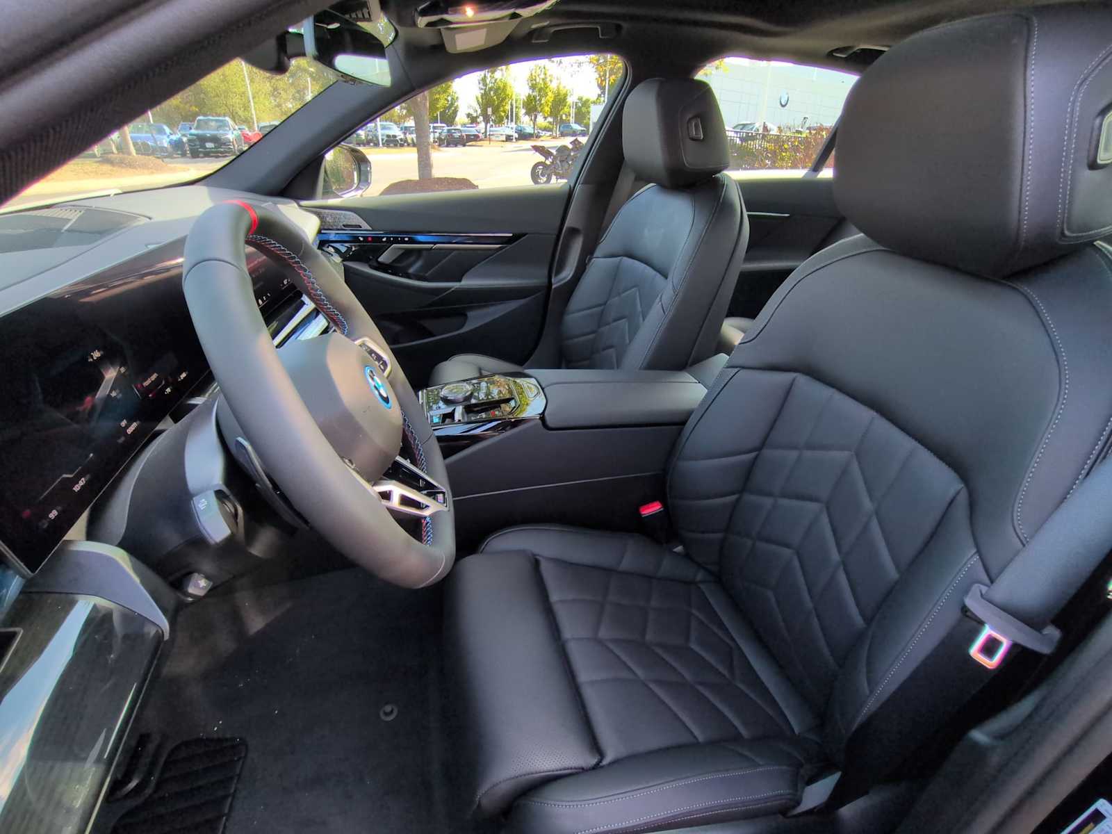 Thumbnail: 2025 BMW i5 - 17