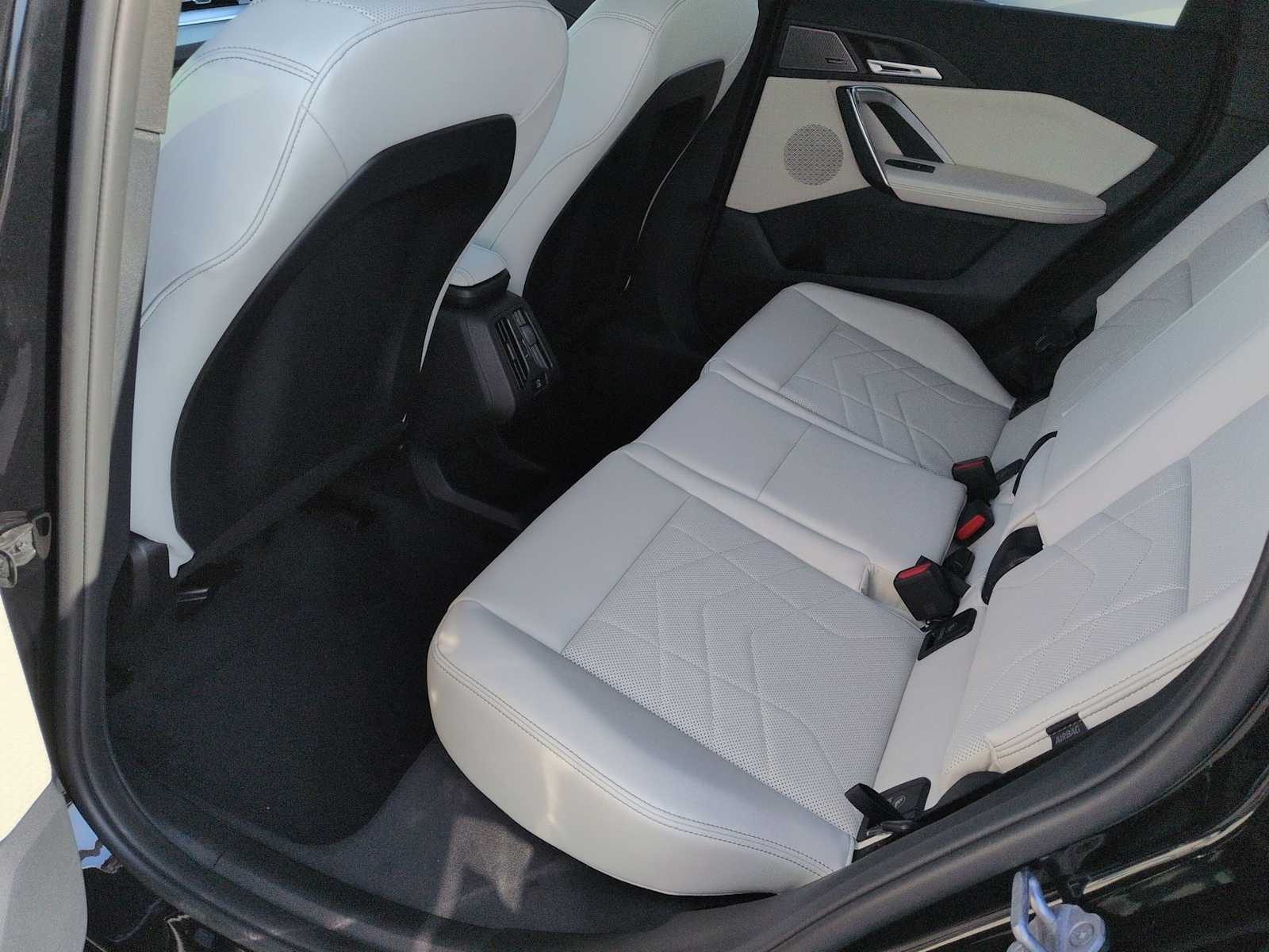 Thumbnail: 2026 BMW X1 - 19