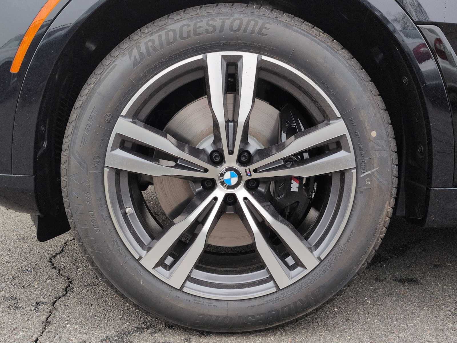 Thumbnail: 2026 BMW X7 - 14