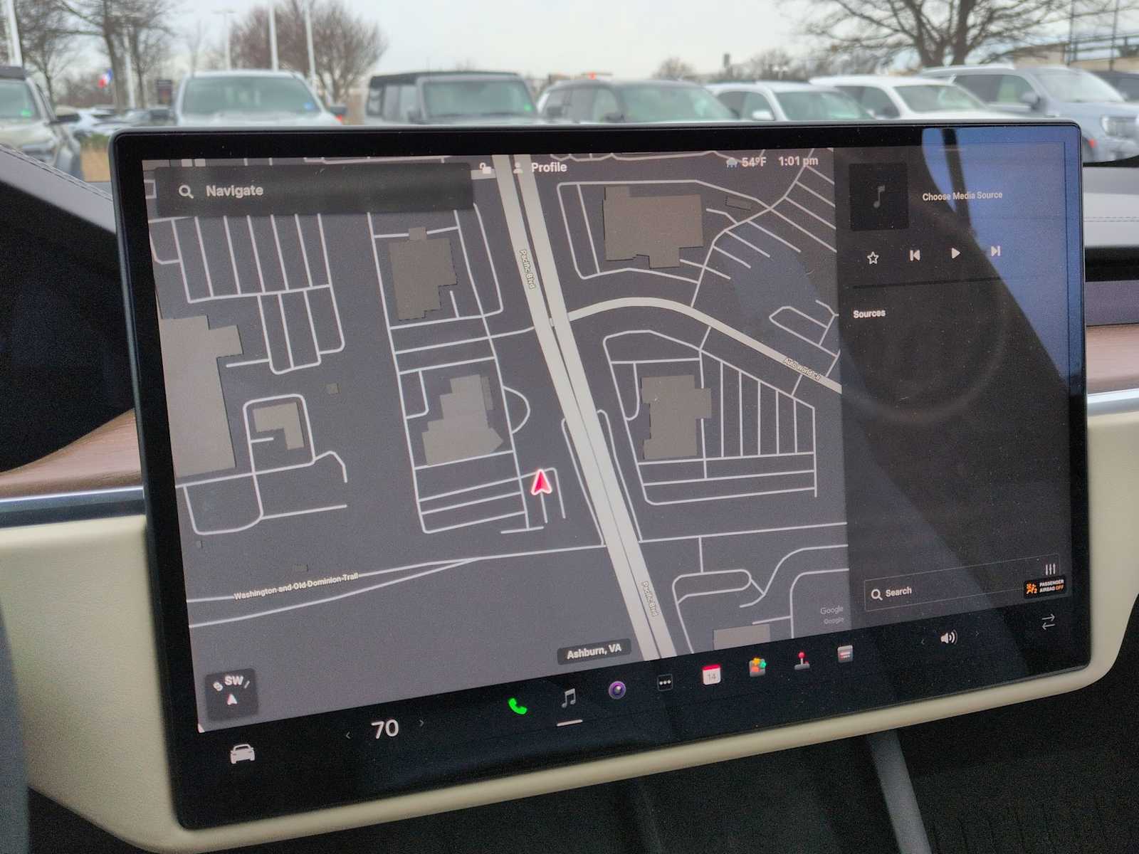 Thumbnail: 2023 Tesla Model X - 27