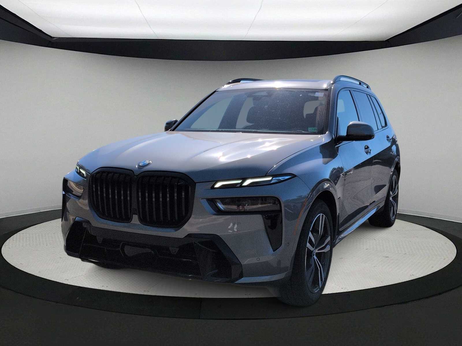 Thumbnail: 2026 BMW X7 - 4