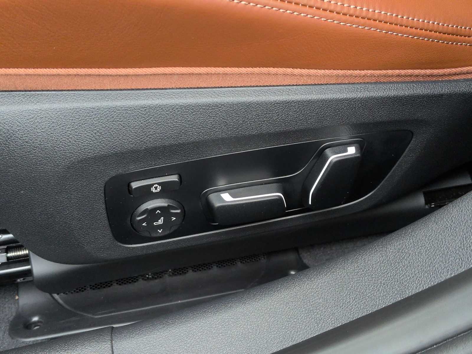 Thumbnail: 2025 BMW M3 - 17