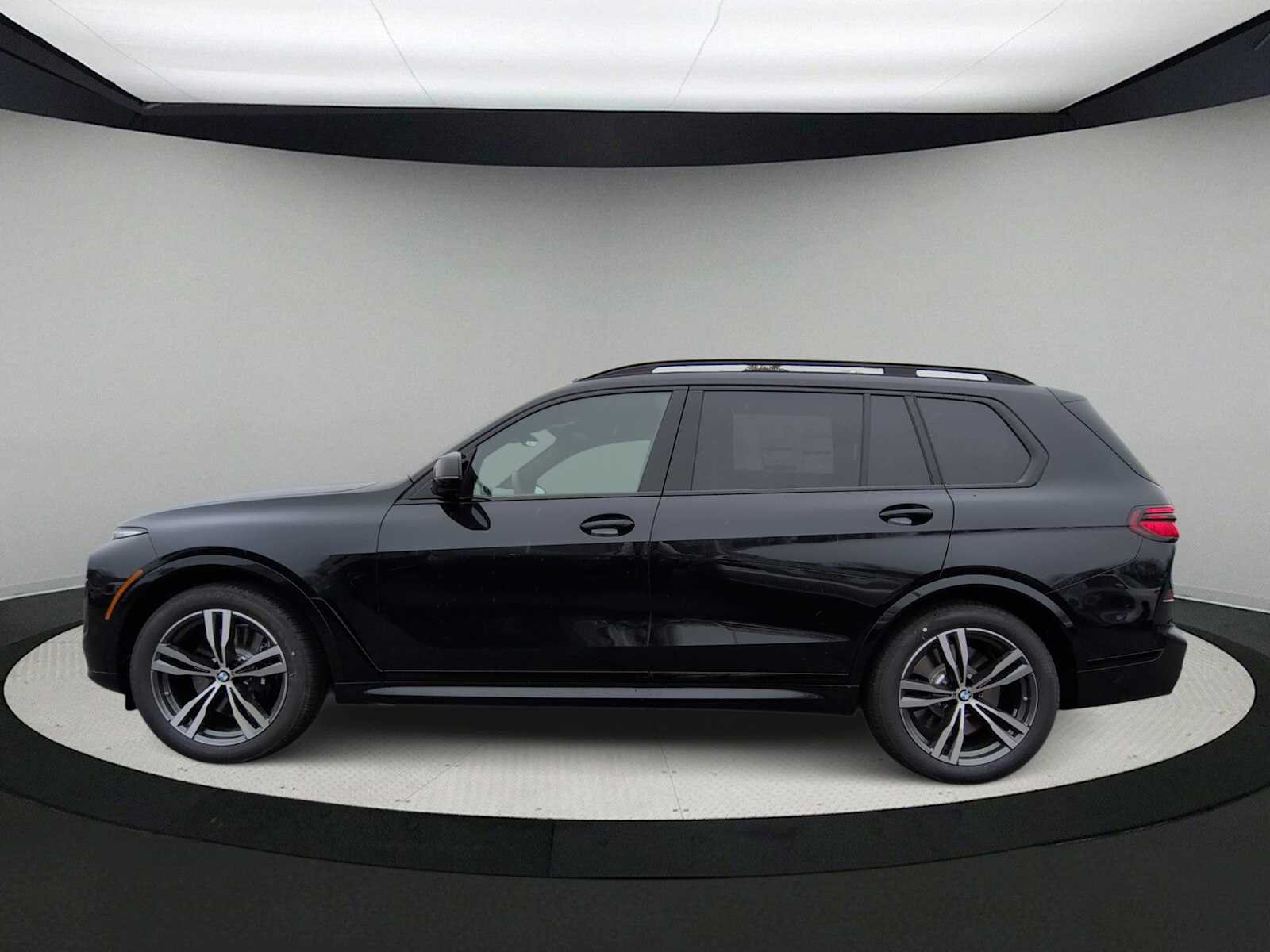Thumbnail: 2026 BMW X7 - 5