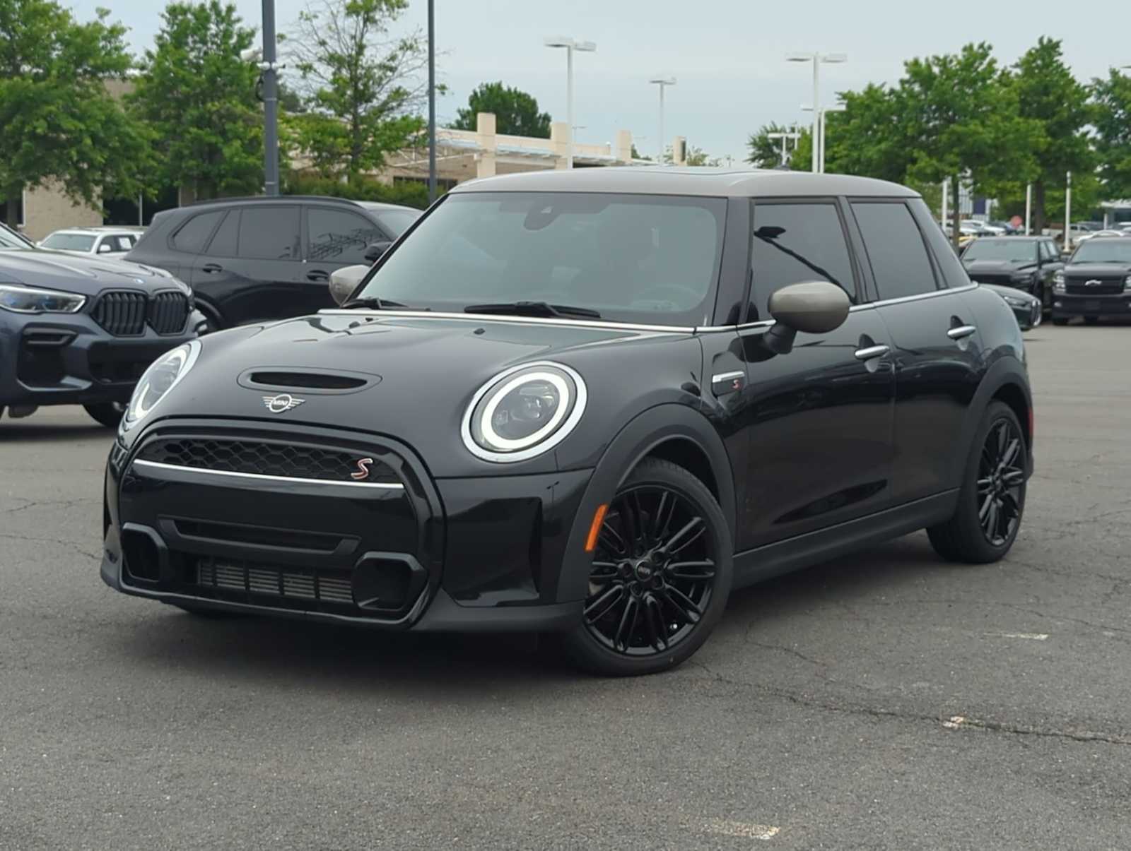 2023 MINI Cooper Hardtop S -
                  Sterling, VA