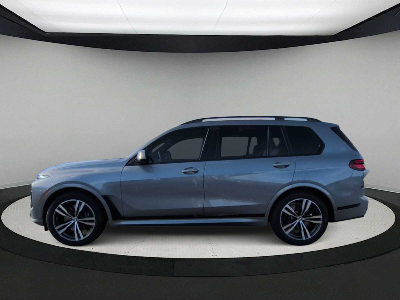 Thumbnail: 2025 BMW X7 - 5