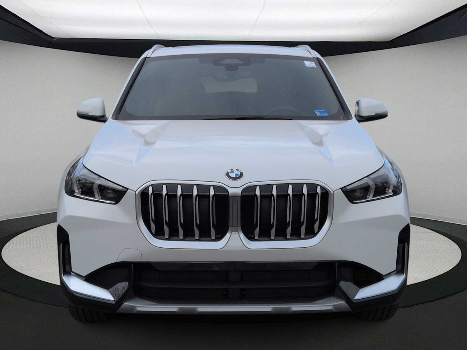 Thumbnail: 2026 BMW X1 - 3