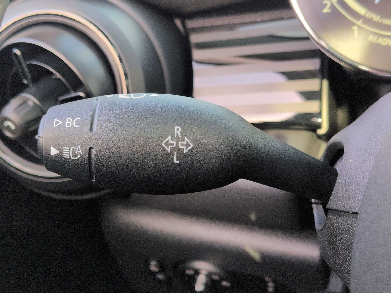 Thumbnail: 2023 MINI Cooper Hardtop - 29