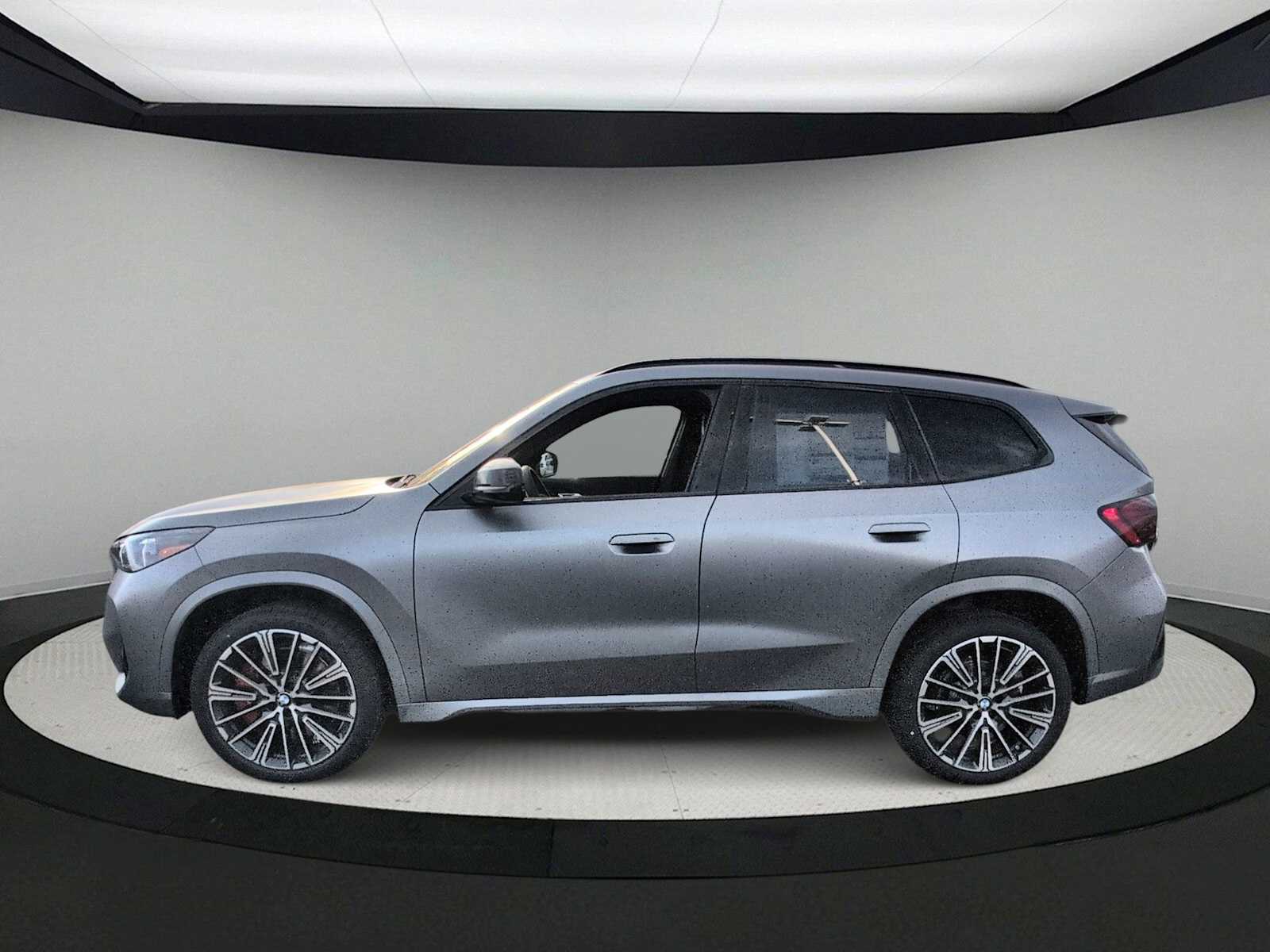 Thumbnail: 2026 BMW X1 - 5