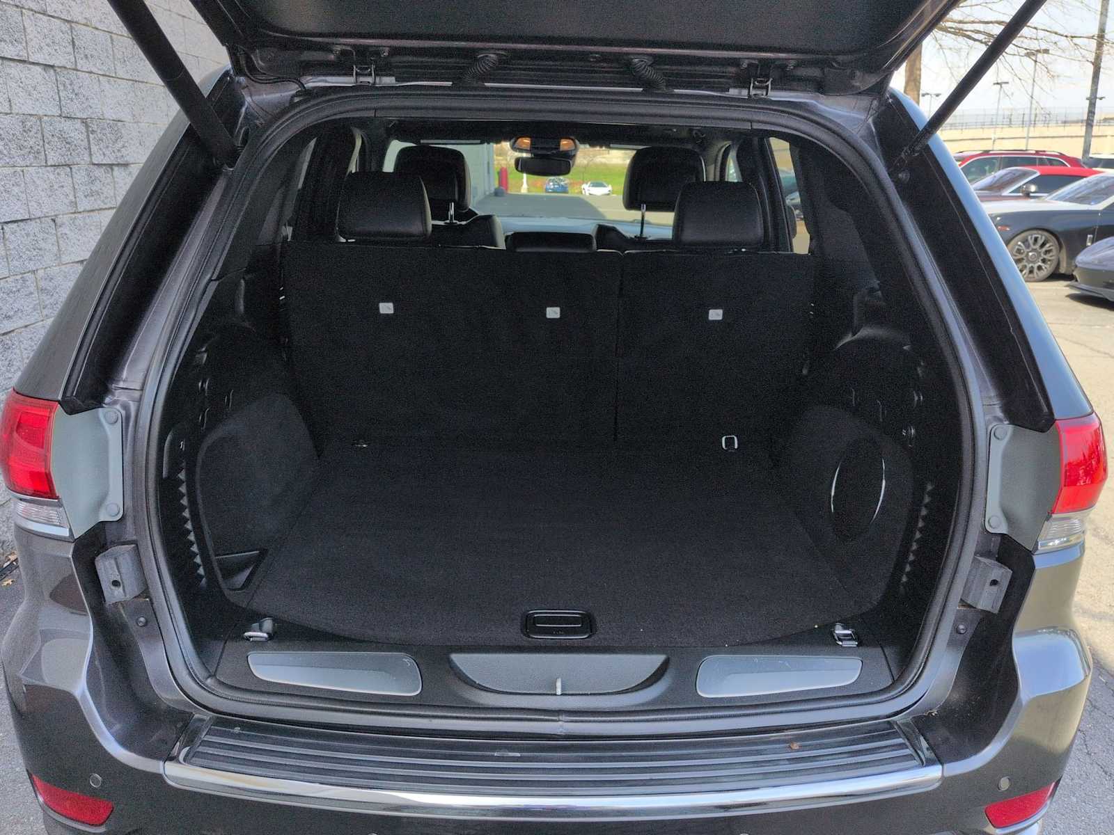 Thumbnail: 2018 Jeep Grand Cherokee - 37