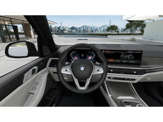 Thumbnail: 2026 BMW X7 - 13