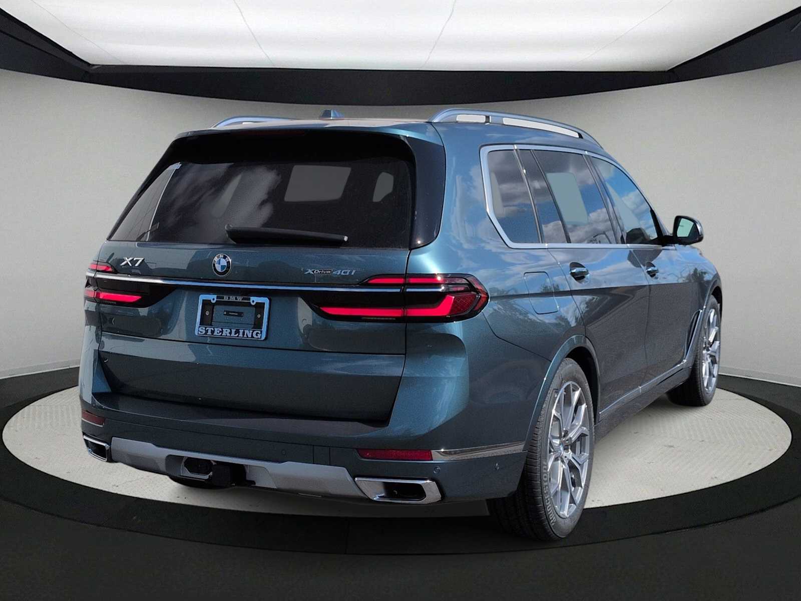 Thumbnail: 2026 BMW X7 - 8