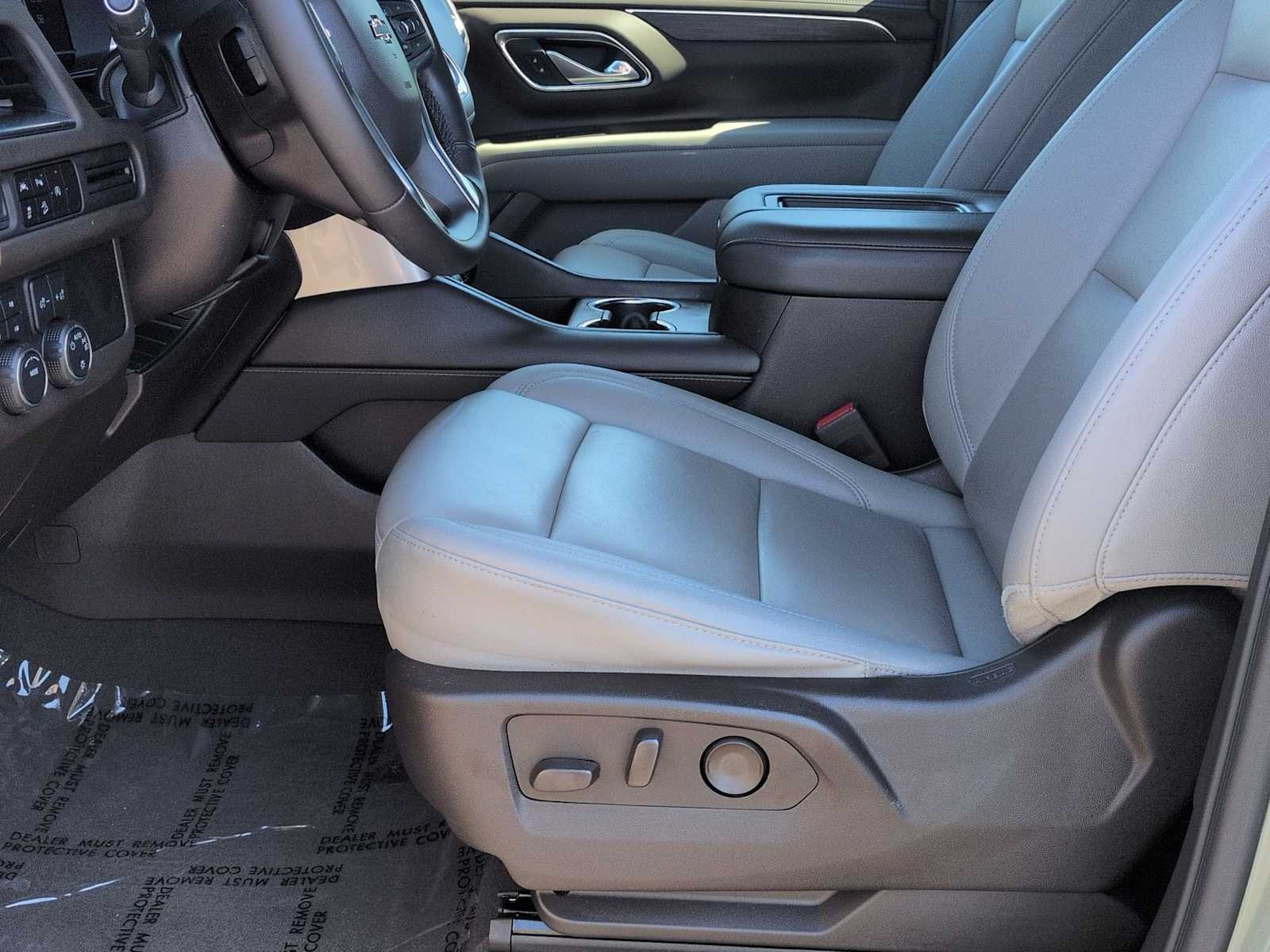 Thumbnail: 2023 Chevrolet Tahoe - 17