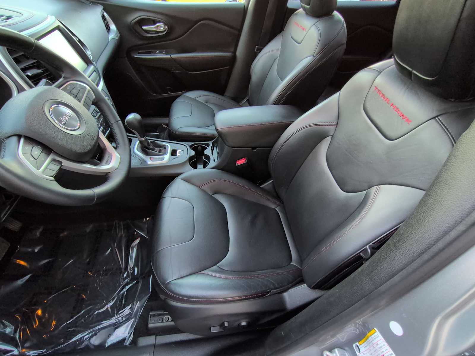 Thumbnail: 2015 Jeep Cherokee - 17