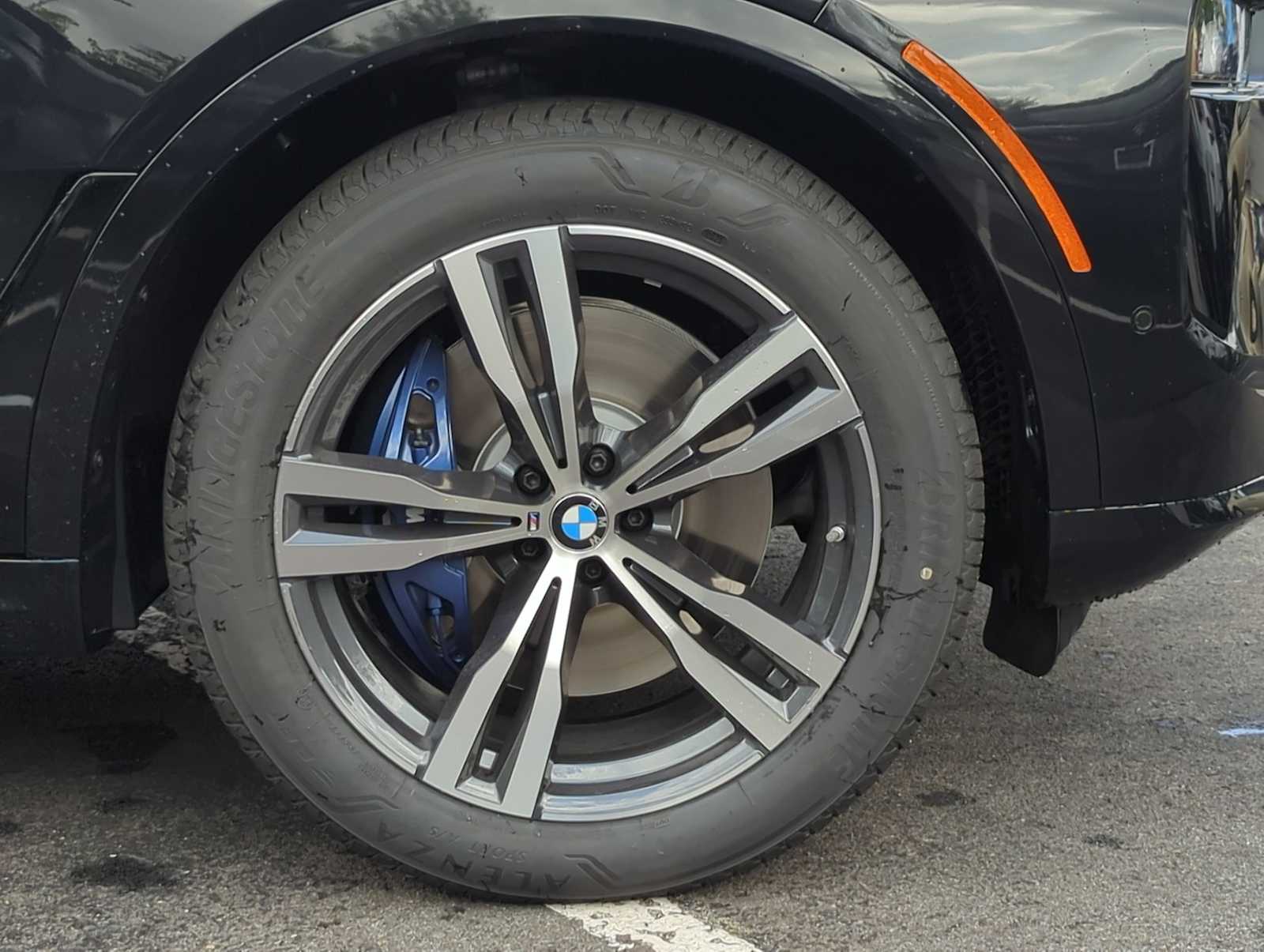Thumbnail: 2026 BMW X7 - 13