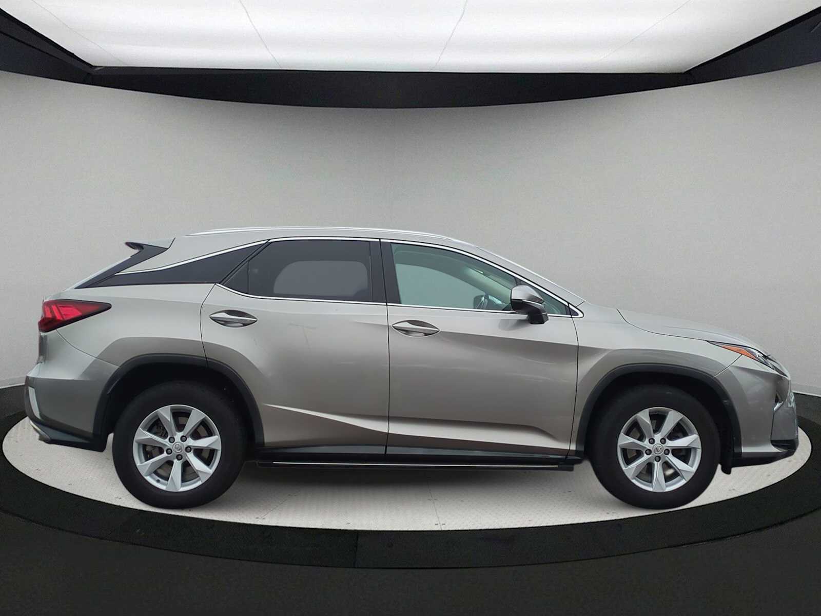 Thumbnail: 2017 Lexus RX - 9