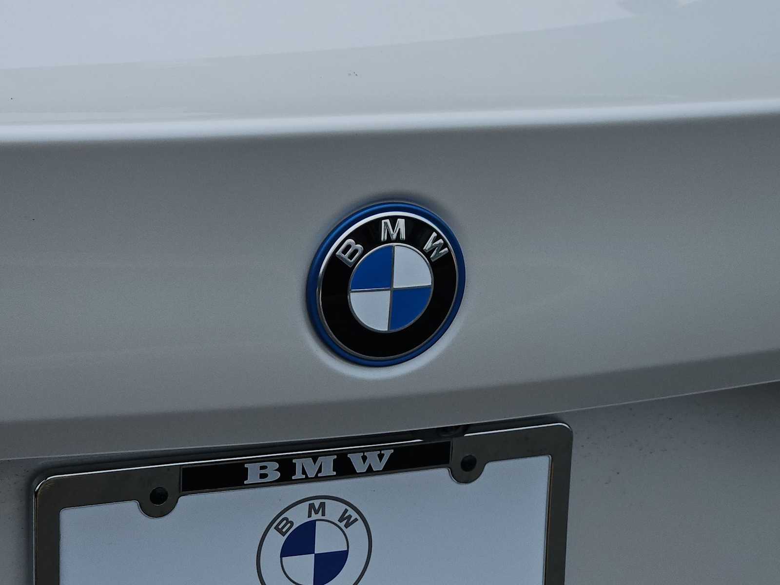 Thumbnail: 2026 BMW 5 Series - 11