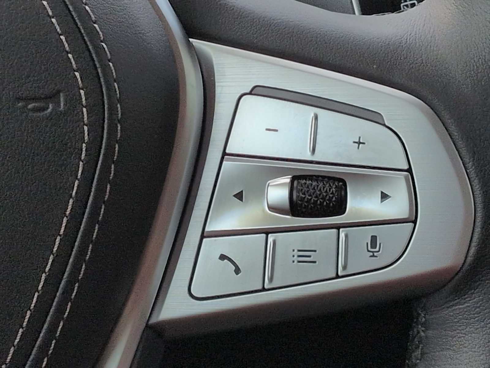 Thumbnail: 2024 BMW X7 - 27