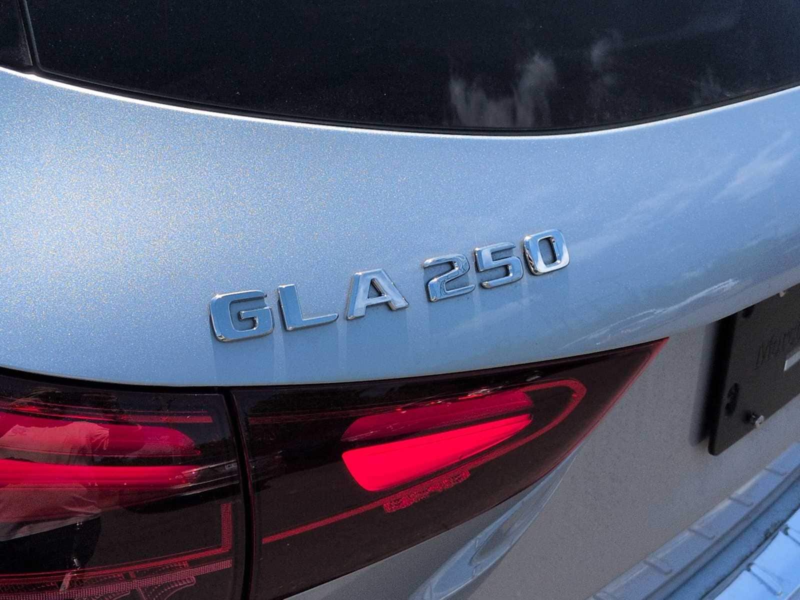 Thumbnail: 2026 Mercedes-Benz GLA - 13