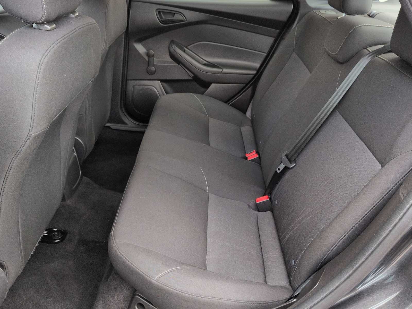 Thumbnail: 2018 Ford Focus - 19