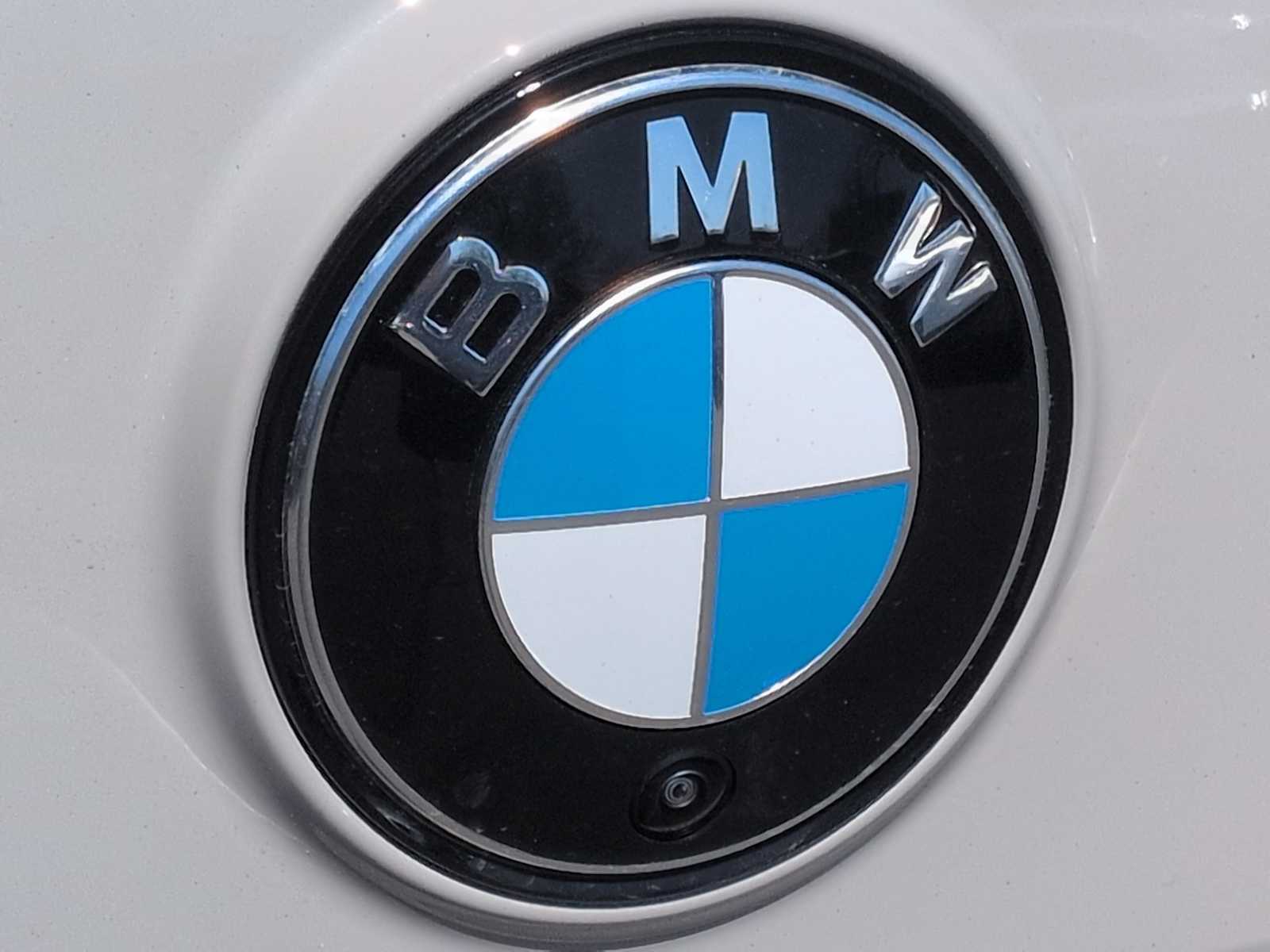 Thumbnail: 2026 BMW iX - 12