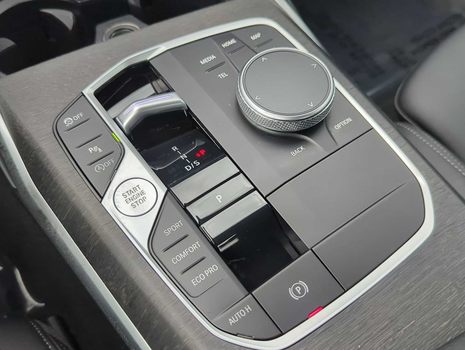 2024 BMW 3 Series 330i xDrive 12
