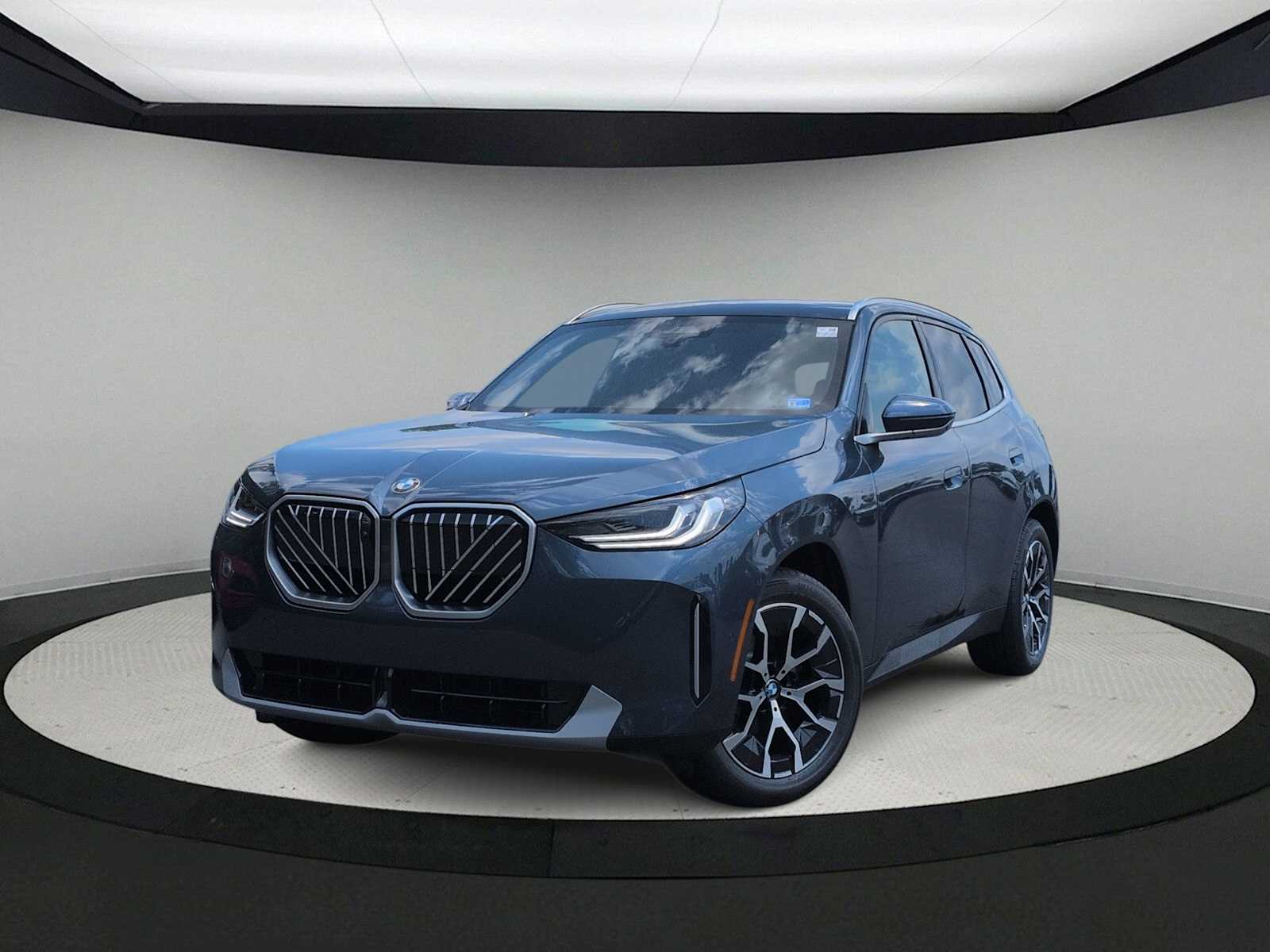 Thumbnail: 2026 BMW X3 - 1