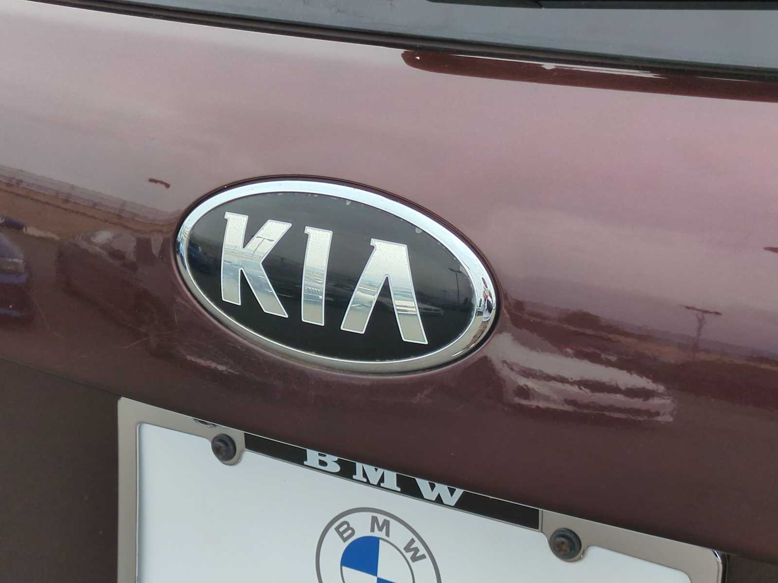 Thumbnail: 2015 Kia Sorento - 12