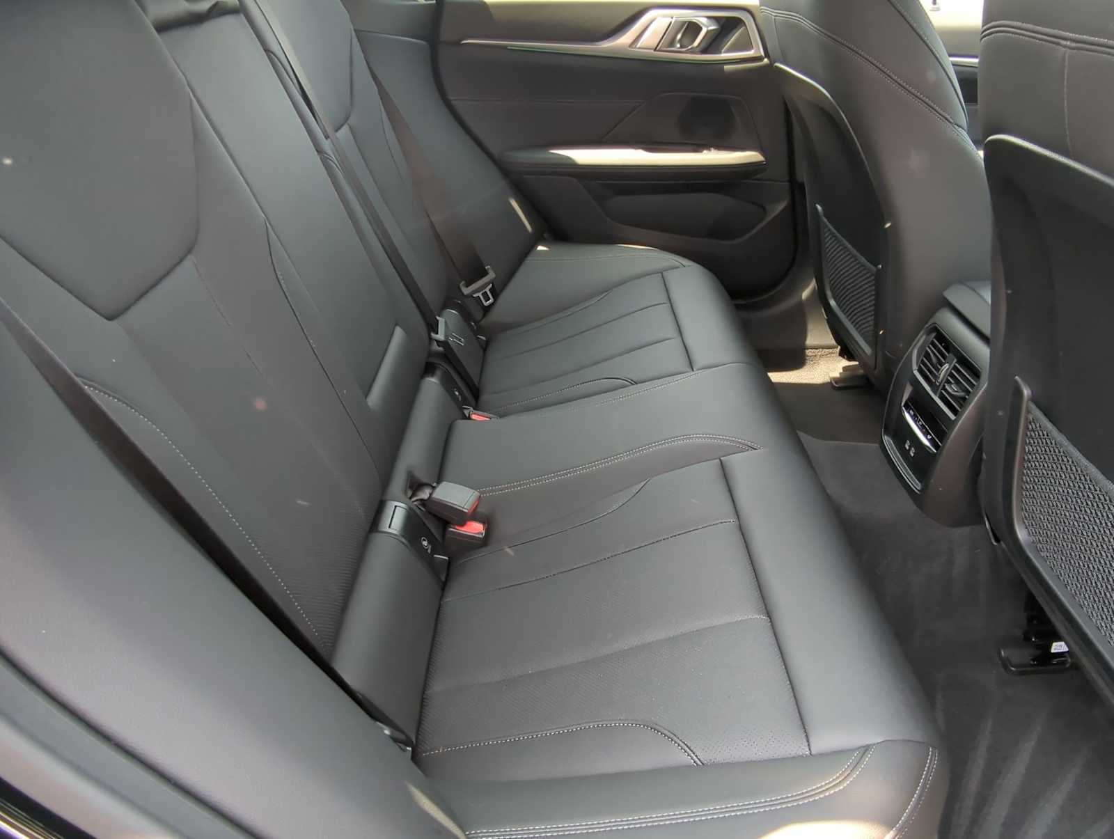 2024 BMW i4 eDrive40 21