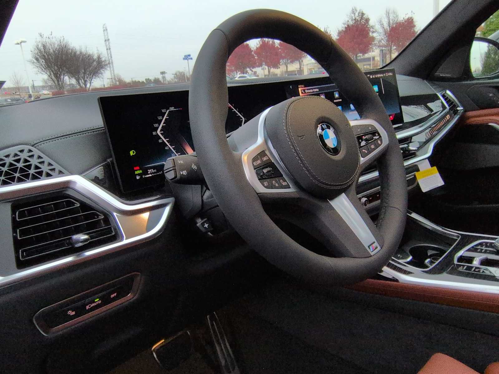 Thumbnail: 2026 BMW X7 - 16