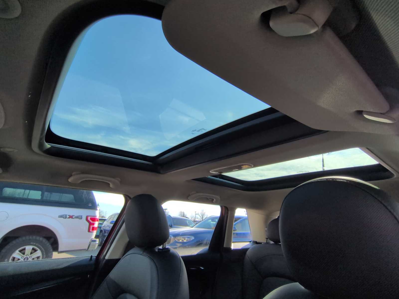 Thumbnail: 2019 MINI Cooper Hardtop - 20