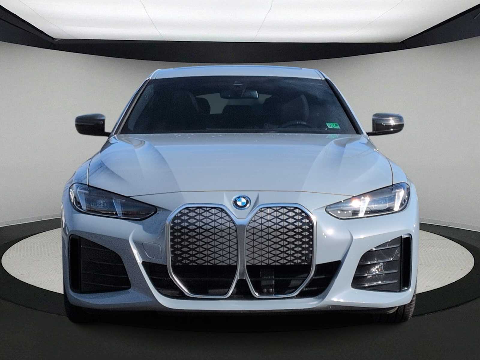 Thumbnail: 2025 BMW i4 - 3