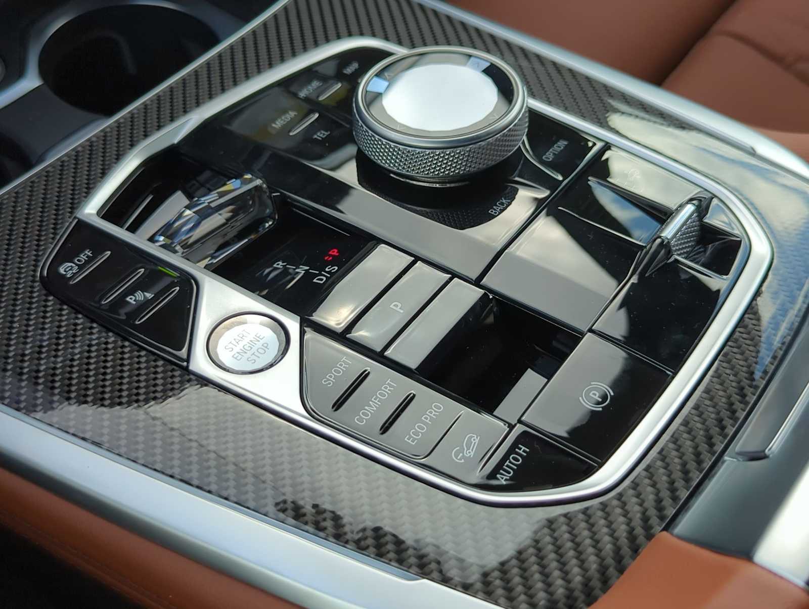 Thumbnail: 2026 BMW X7 - 33