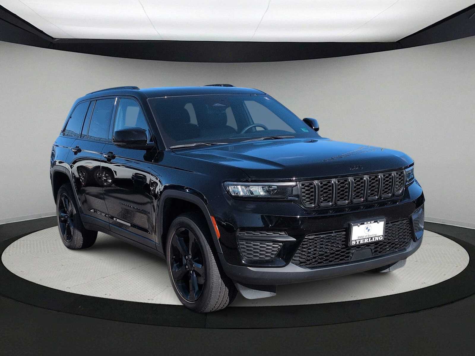 Thumbnail: 2023 Jeep Grand Cherokee - 1
