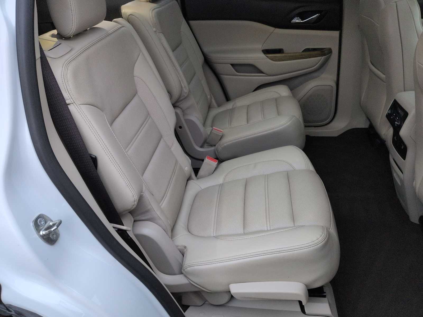 Thumbnail: 2017 GMC Acadia - 22