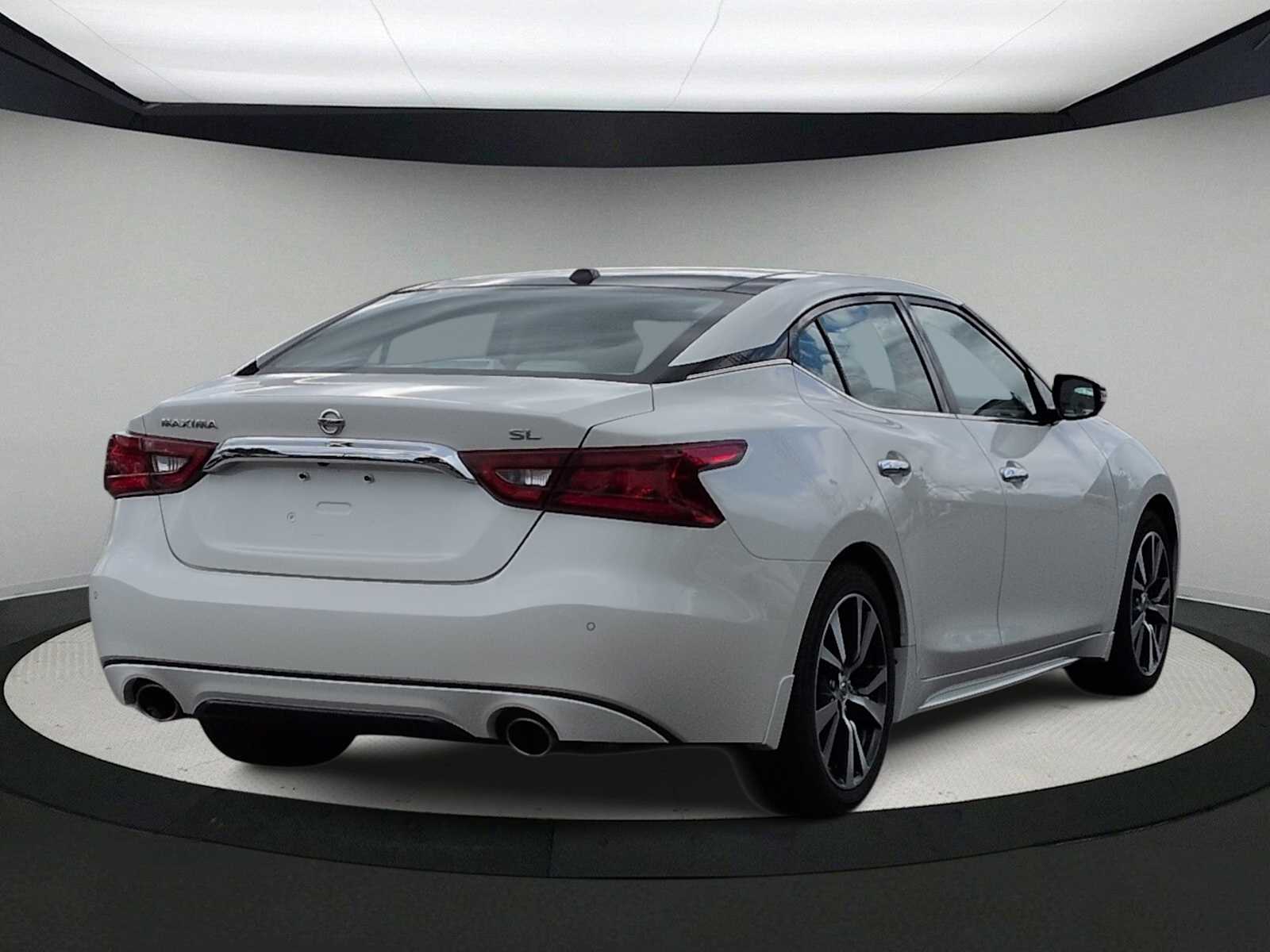 Thumbnail: 2017 Nissan Maxima - 8
