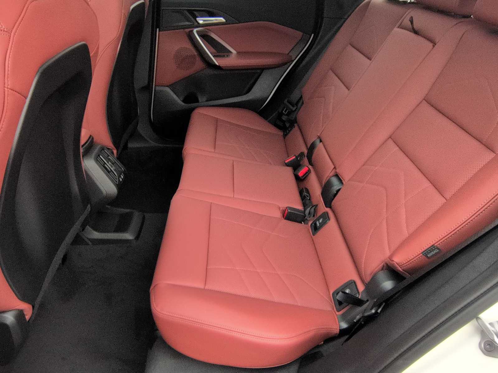 Thumbnail: 2026 BMW X1 - 21