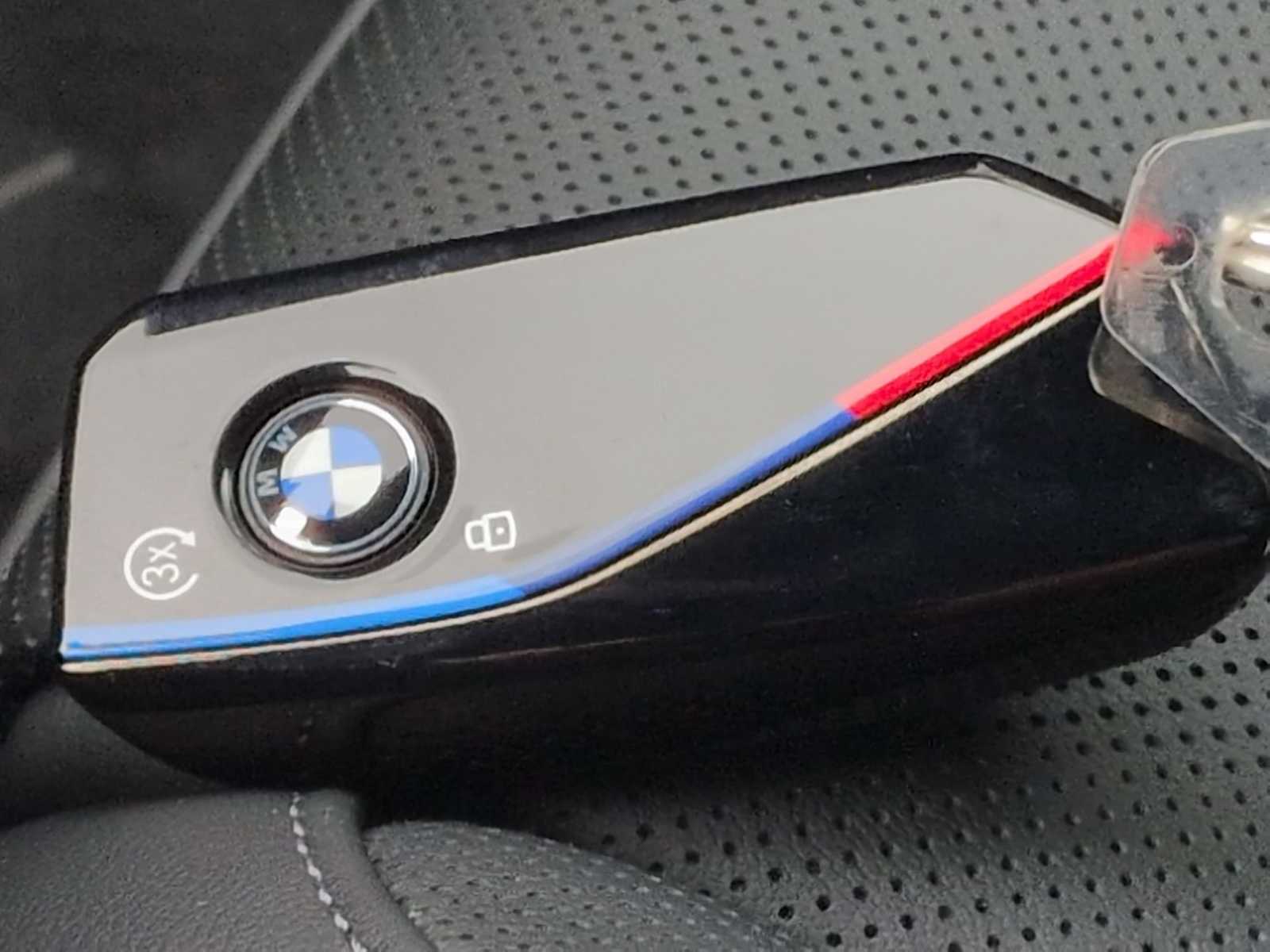 Thumbnail: 2026 BMW XM - 36