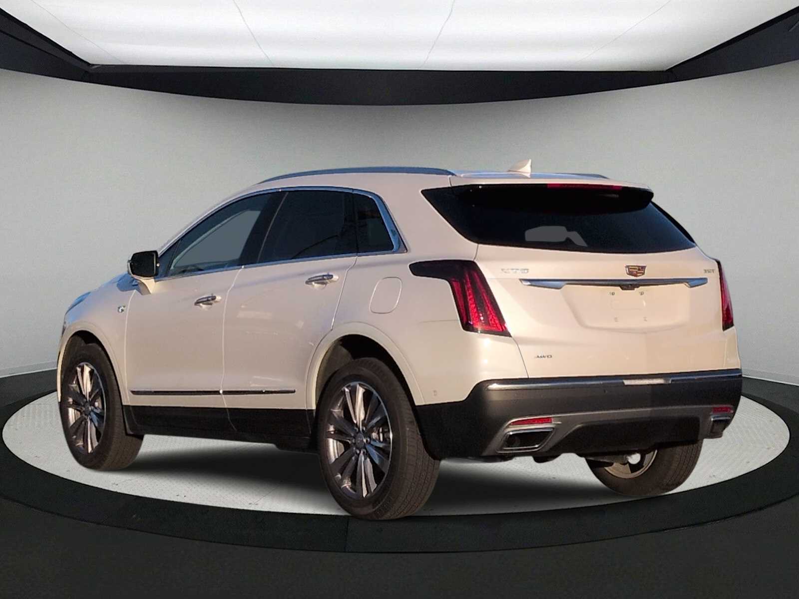 Thumbnail: 2025 Cadillac XT5 - 6