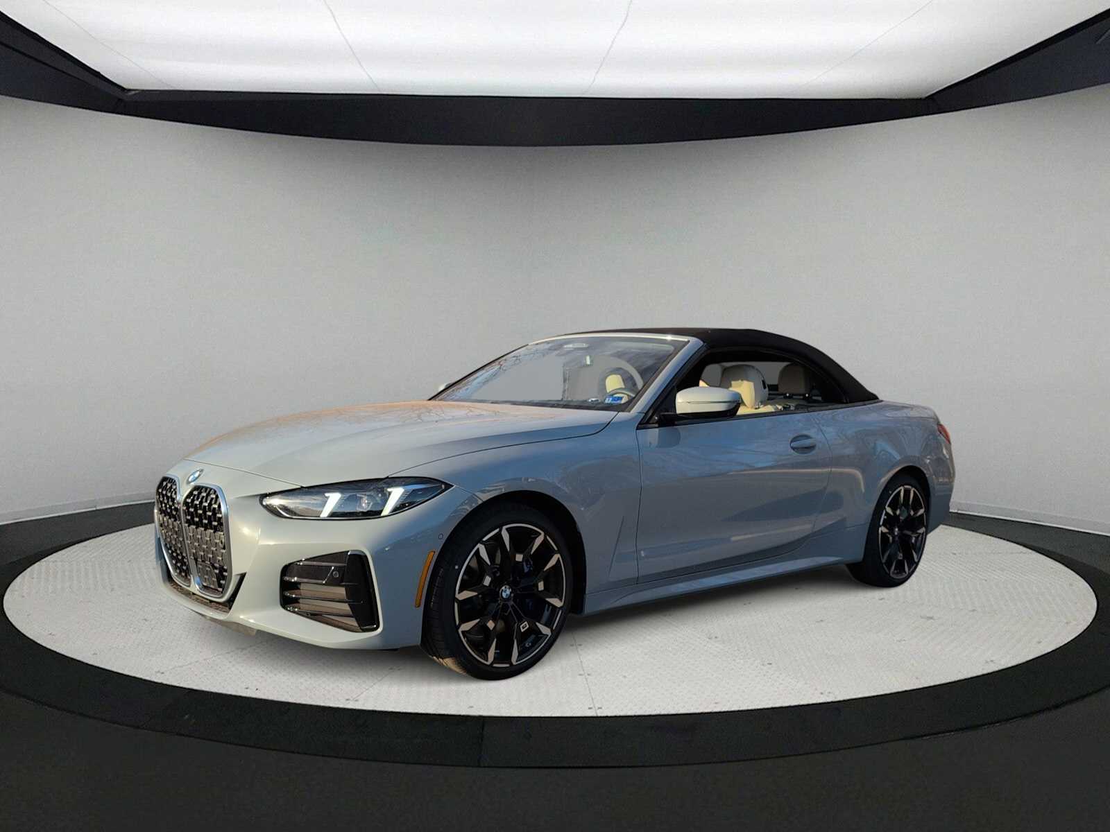 Thumbnail: 2026 BMW 4 Series - 4