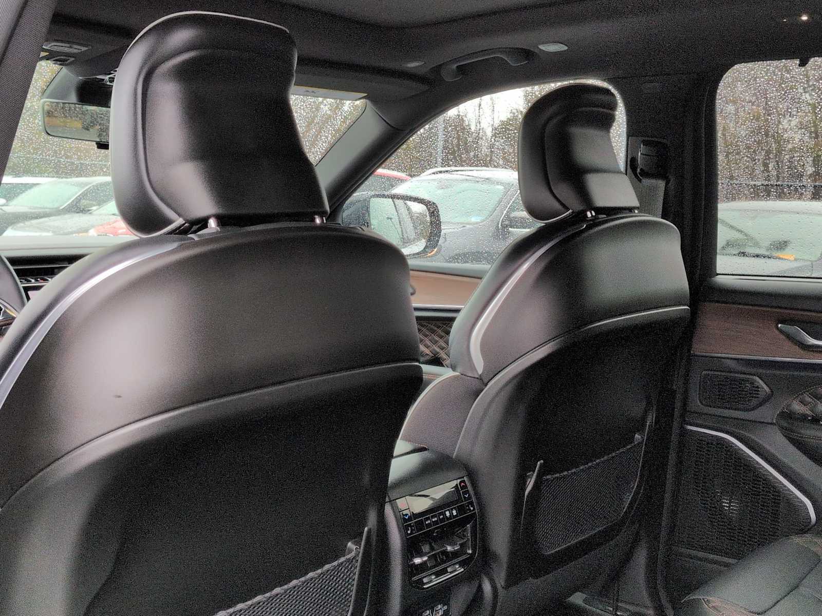 Thumbnail: 2024 Jeep Grand Cherokee - 19