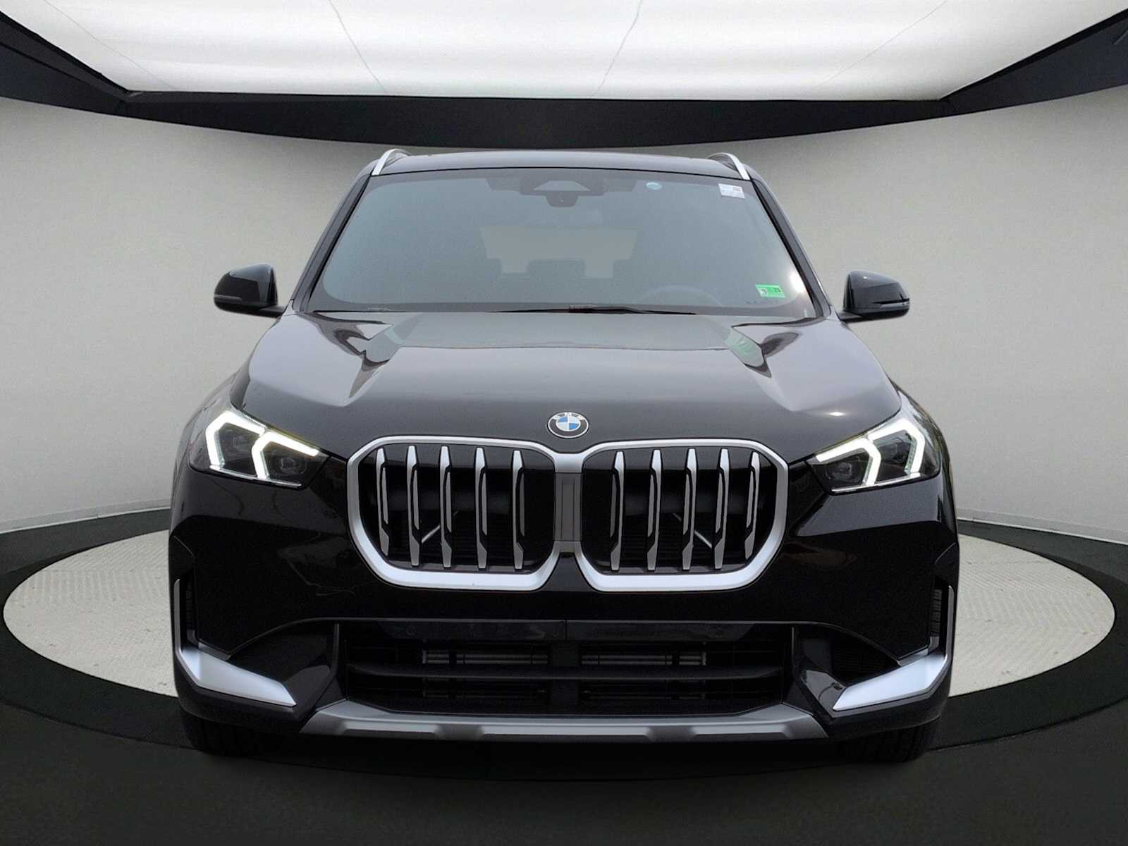 Thumbnail: 2026 BMW X1 - 3