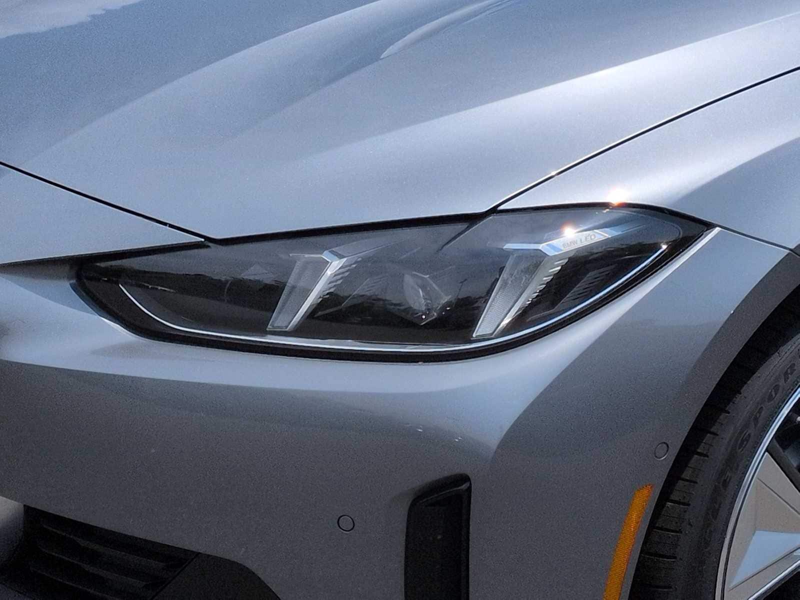 Thumbnail: 2026 BMW i4 - 11